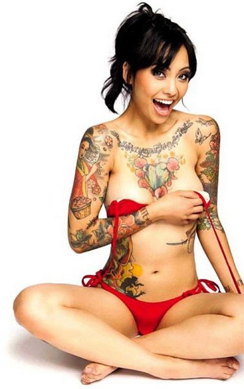 cute-tattoo-girl